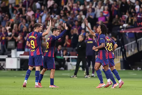 تشكيل برشلونة.. بديل لامين يامال.. وتغيير دفاعي ضد إشبيلية في الليجا